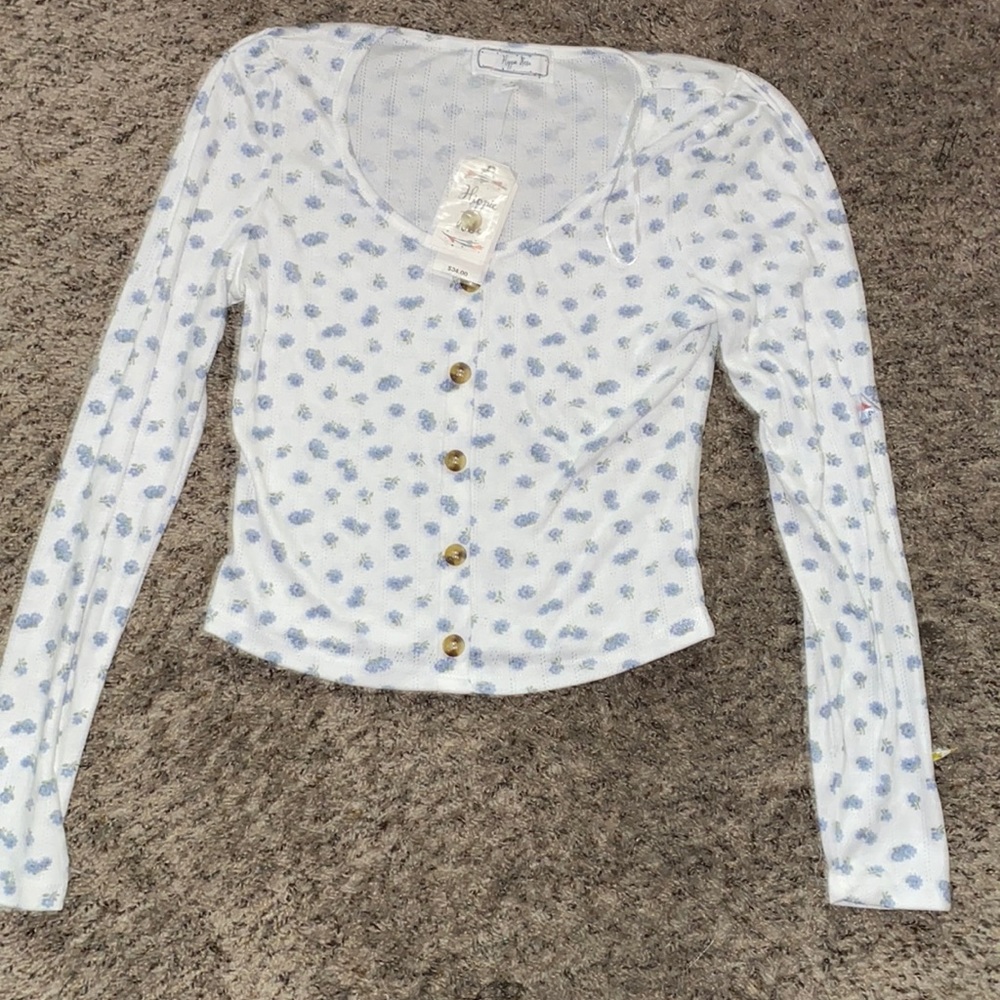 Cute long sleeve shirt!